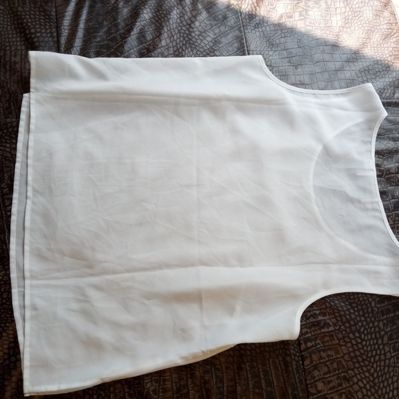 Linea by Louis Dell'olio... medium top - Picture 8 of 8